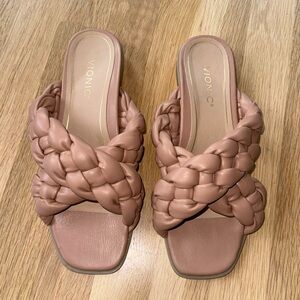 Vionic Braided Sandals in Blush Pink